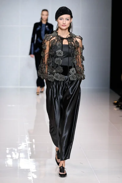 Look 49